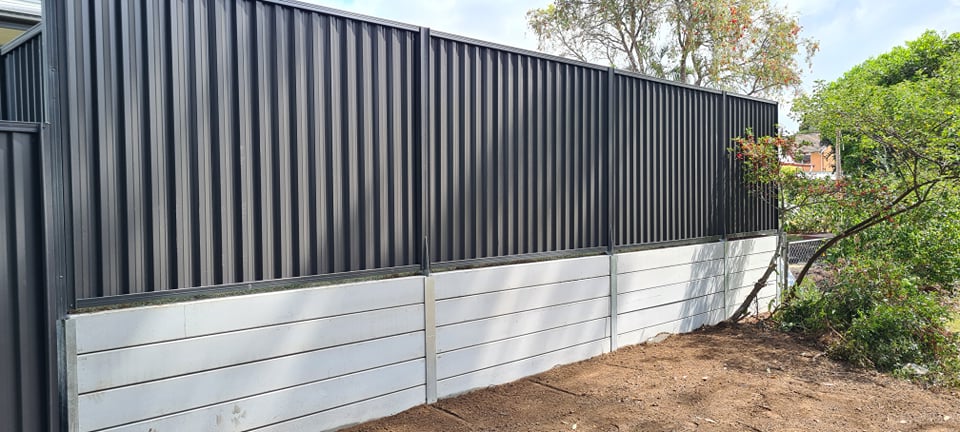 Concrete Smooth grey sleeper wall